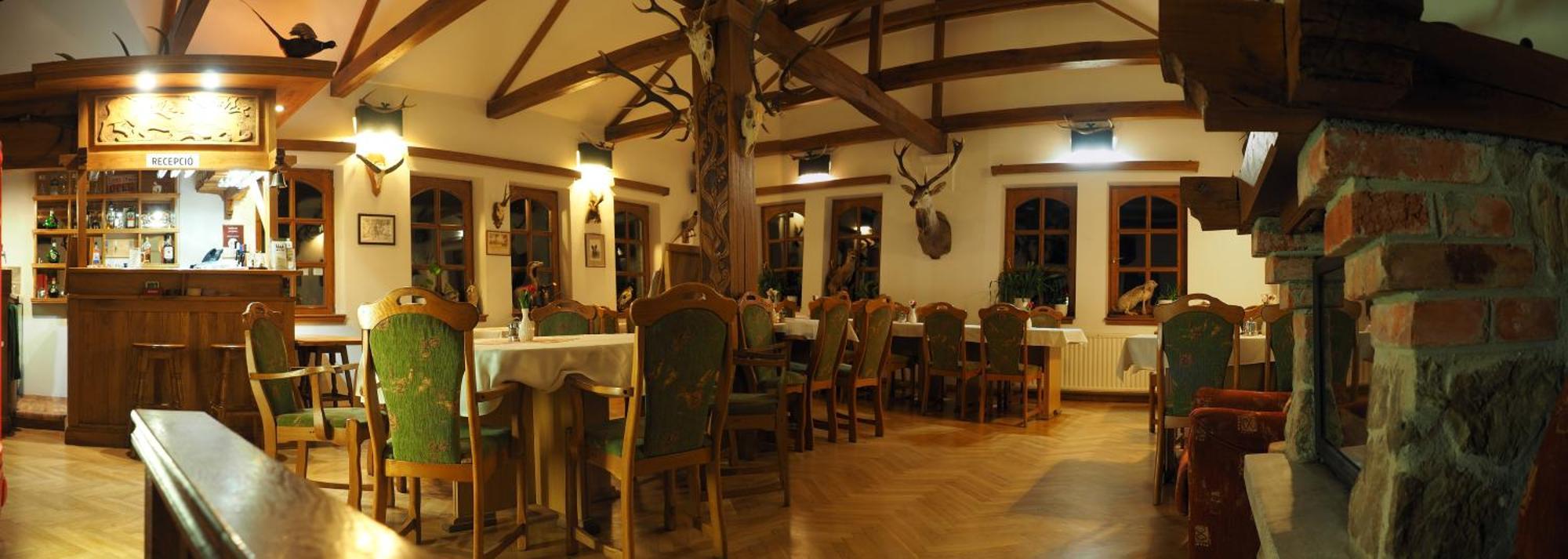 Rokaberc Vadaszhaz Hotel 3*